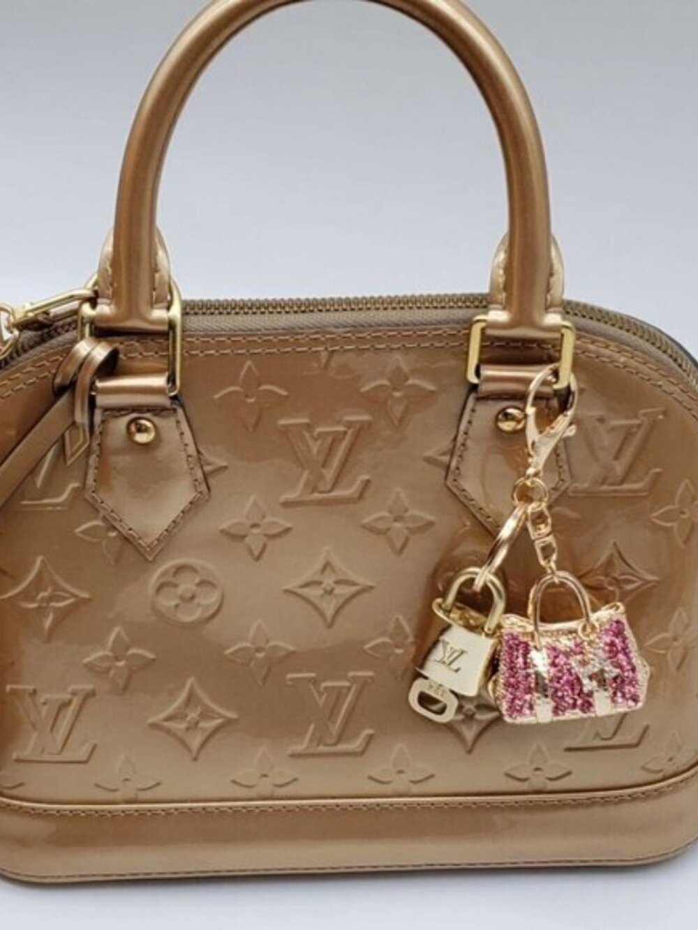 Authentic Louis Vuitton Gold Padlocak 🔒 Key Set w/ Unbranded Bag Charm - Picture 7 of 8